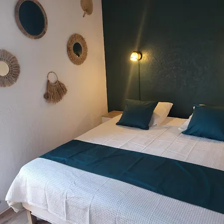 Charmant Appartement Avec Jardin Benodet Exterior photo